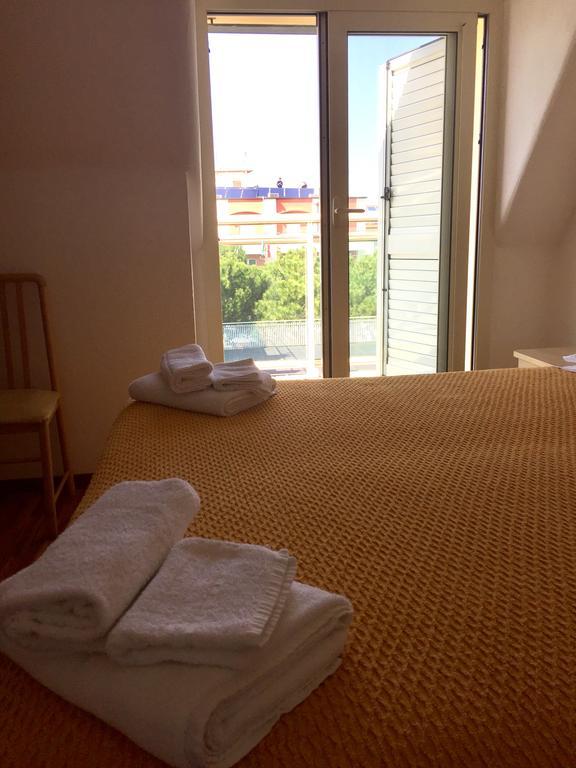 Hotel Bamar Pinarella Luaran gambar