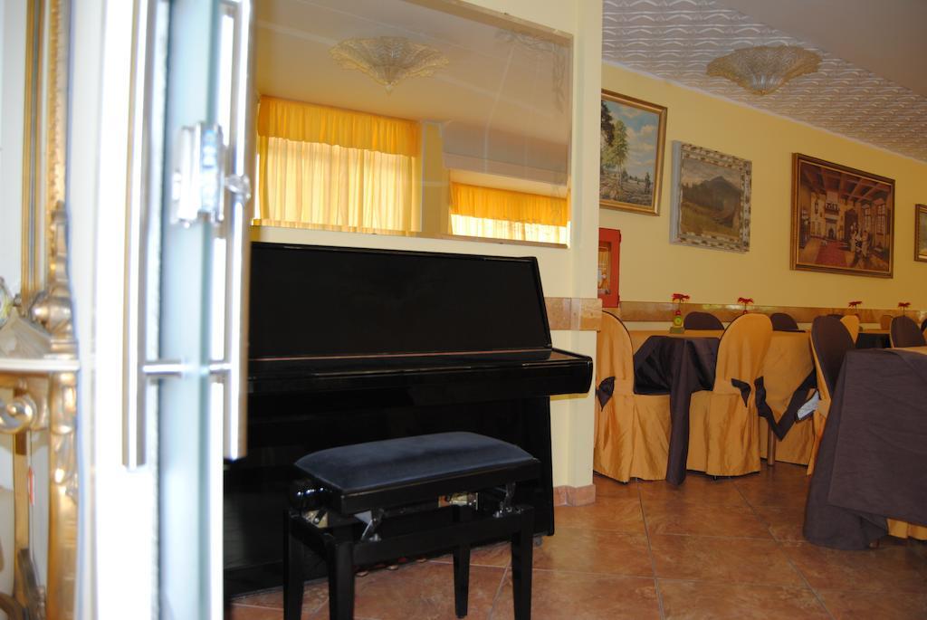Hotel Bamar Pinarella Luaran gambar