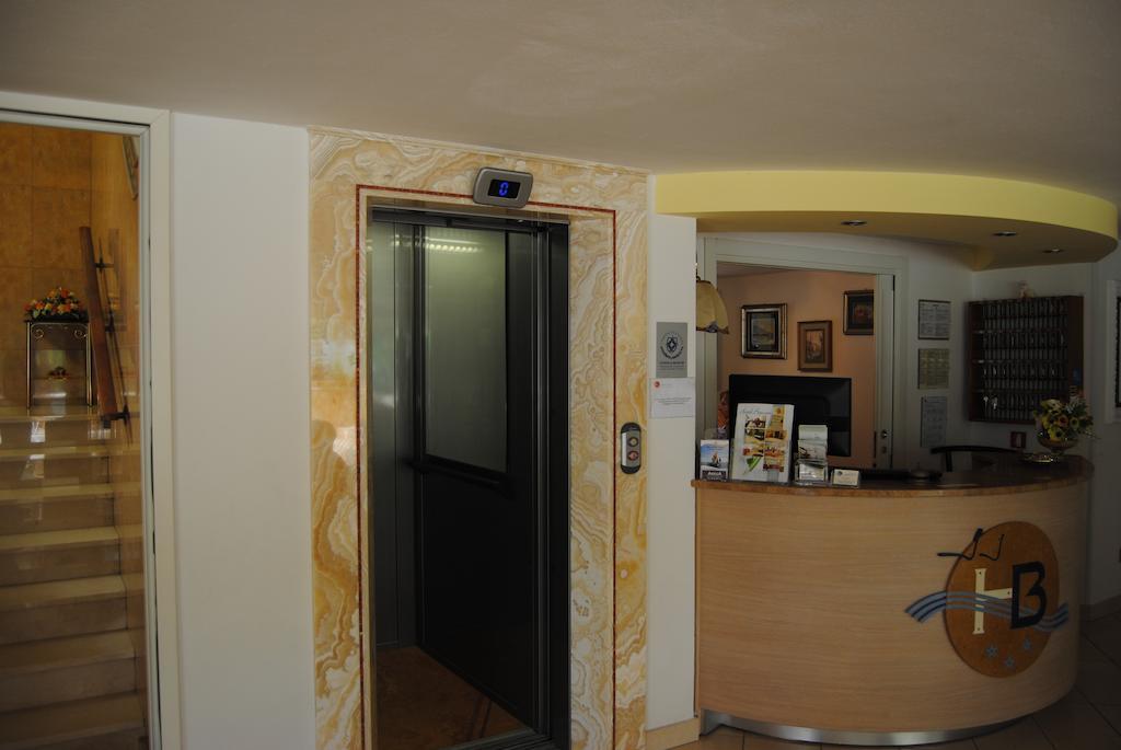 Hotel Bamar Pinarella Luaran gambar